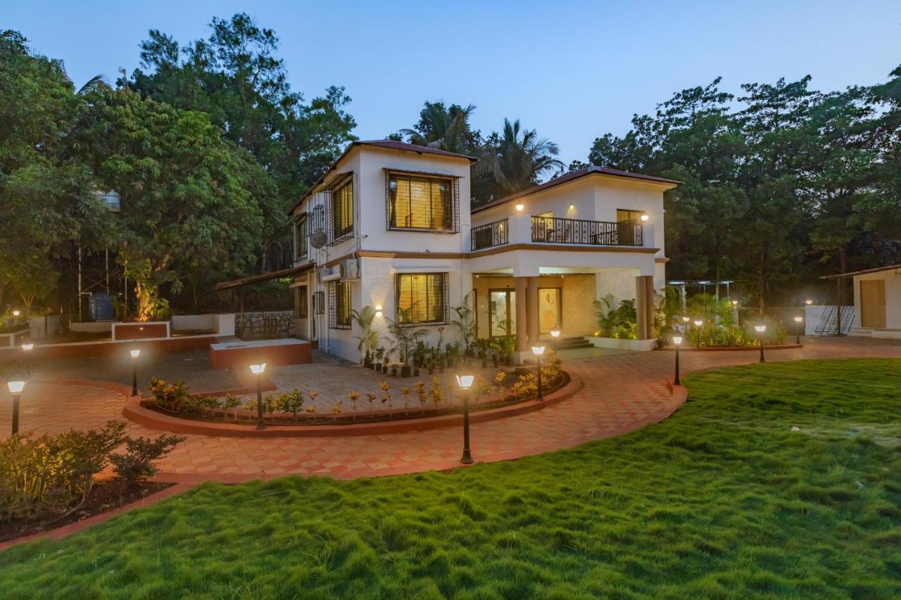 Saffronstays Riverfront Manor, 5-Bdr Pool Villa By Pej River Карджат Экстерьер фото