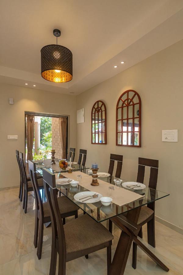 Saffronstays Riverfront Manor, 5-Bdr Pool Villa By Pej River Карджат Экстерьер фото