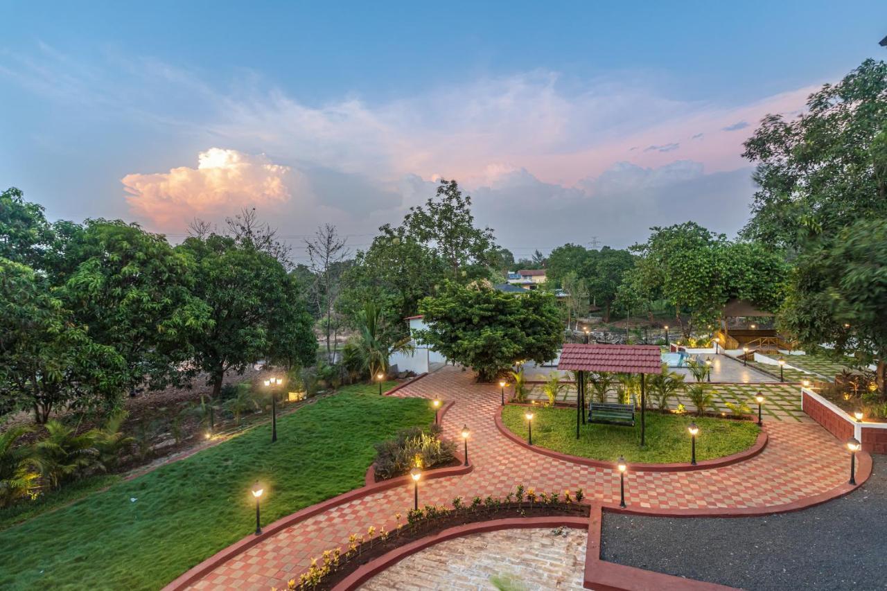 Saffronstays Riverfront Manor, 5-Bdr Pool Villa By Pej River Карджат Экстерьер фото