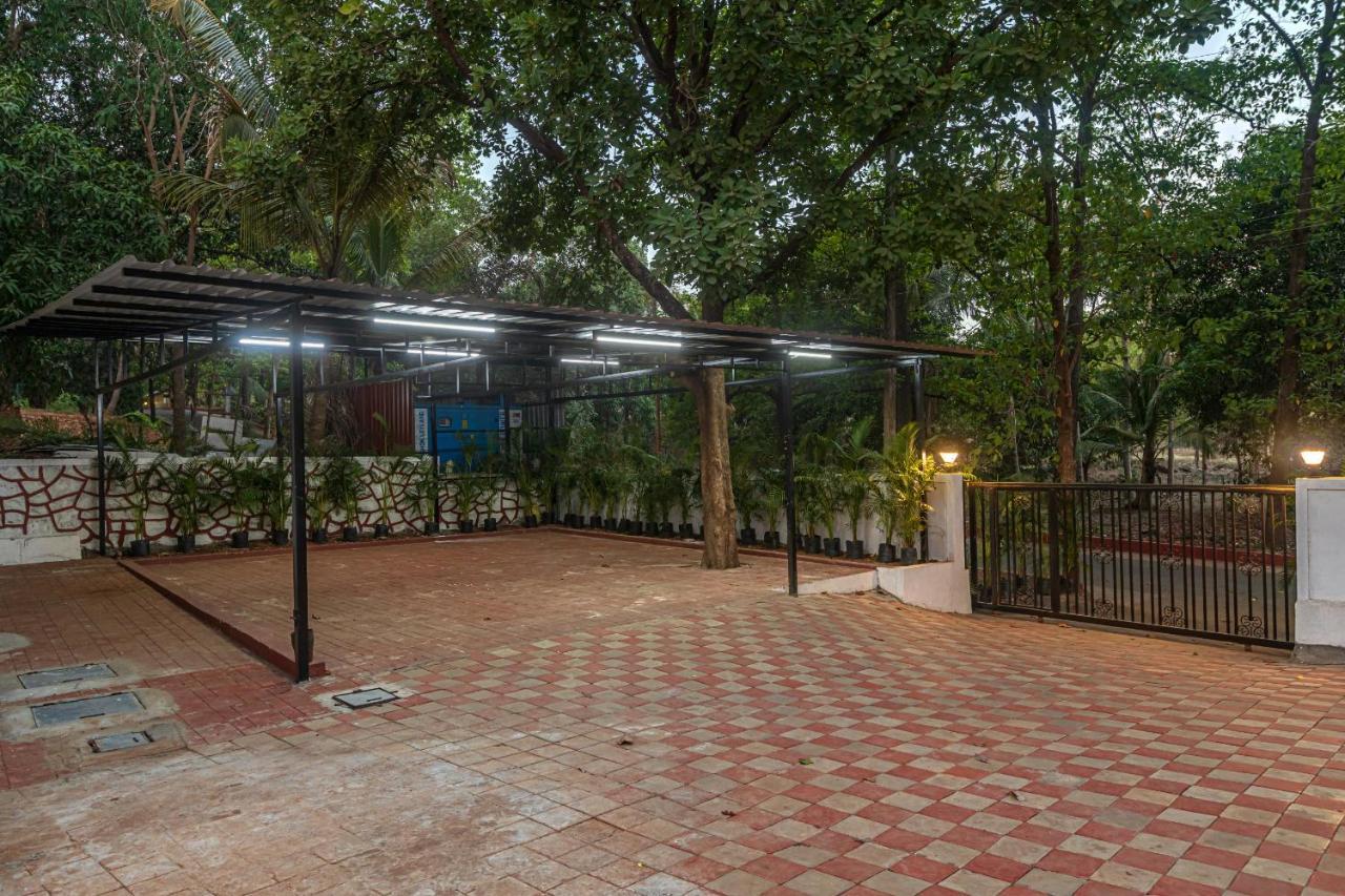 Saffronstays Riverfront Manor, 5-Bdr Pool Villa By Pej River Карджат Экстерьер фото
